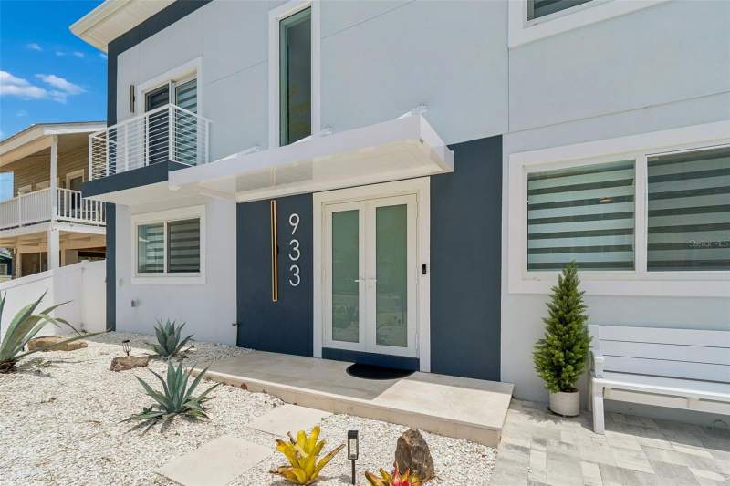 5 bedroom Single Family Residence at 933 Eldorado Avenue, Mandalay Sub, Clearwater Beach — photo 3