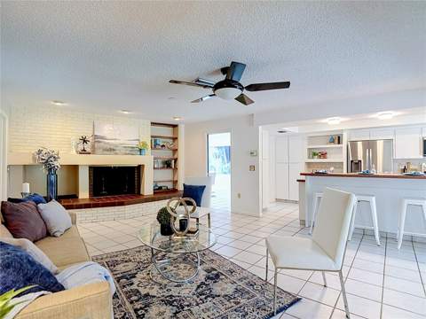 4324 Southpark Drive, Tampa FL - photo 18 of 52