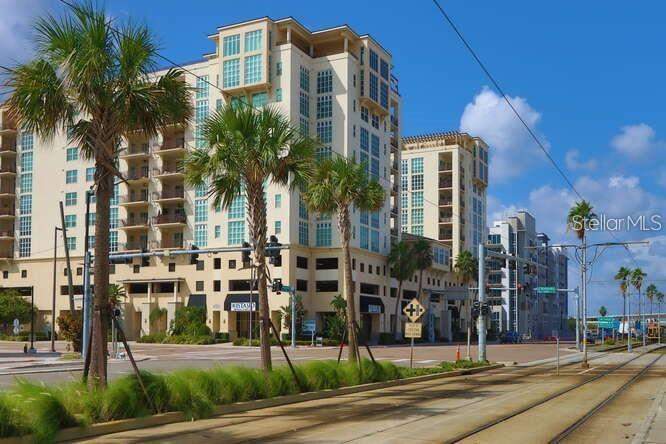 1227 E MADISON STREET #601 home for sale in Ventana Condos for Sale: 3 Listings, Median $600K