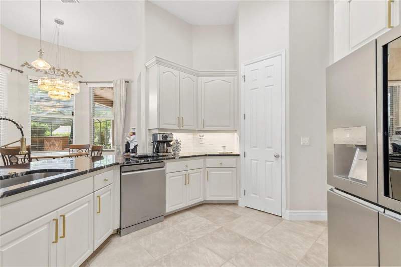 5 bedroom Single Family Residence at 20203 Cane River Way, Grand Hampton Ph 1B-1, Tampa — photo 4