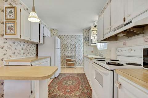 4809 Empress Lane, Holiday FL - photo 10 of 40