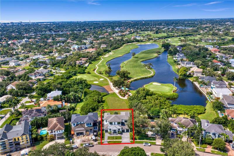 5 bedroom Single Family Residence at 790 Cordova Boulevard, Eden Shores Sec 2, St Petersburg — photo 2