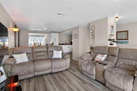 6108 Fairway Boulevard, Apollo Beach FL - photo 10 of 54