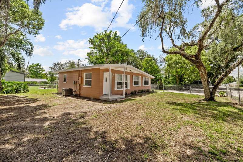 3 bedroom Single Family Residence at 5225 Peach Avenue, Mango Hills, Seffner — photo 2
