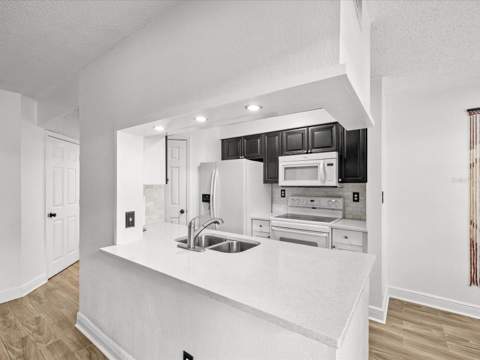 8653 Mallard Reserve Drive #103, Tampa FL - photo 6 of 6