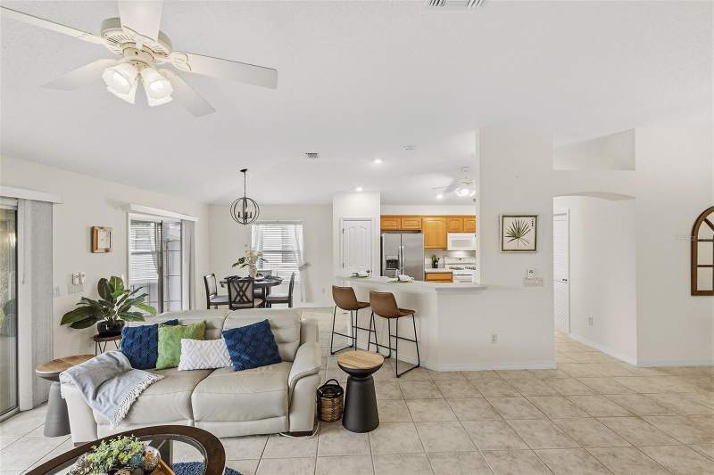 3 bedroom Single Family Residence at 1969 Hagood Loop, The Villages, The Villages — photo 4