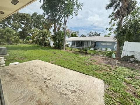 8302 N Flintrock Court, Tampa FL - photo 16 of 18