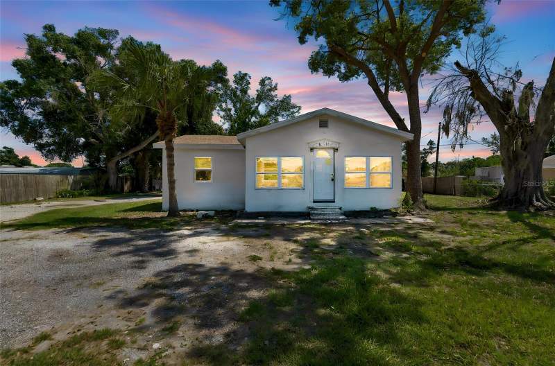 1611 E SHELL POINT ROAD home for sale in Ruskin Colony Farms