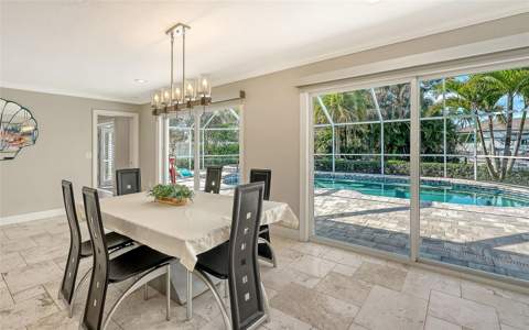 121 Holly Avenue, Sarasota FL - photo 15 of 41