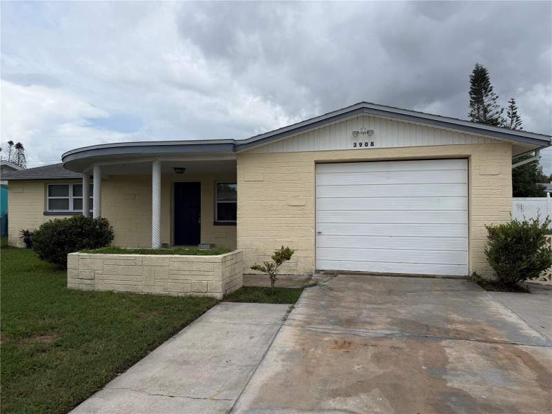 2 bedroom Single Family Residence at 3908 Baden Drive, Tahitian Homes, Holiday — photo 3