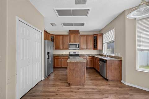 13026 Moss Park Ridge Drive, Orlando FL - photo 16 of 59
