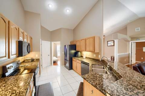 4460 Marsh Harbor Drive, Tavares FL - photo 13 of 30