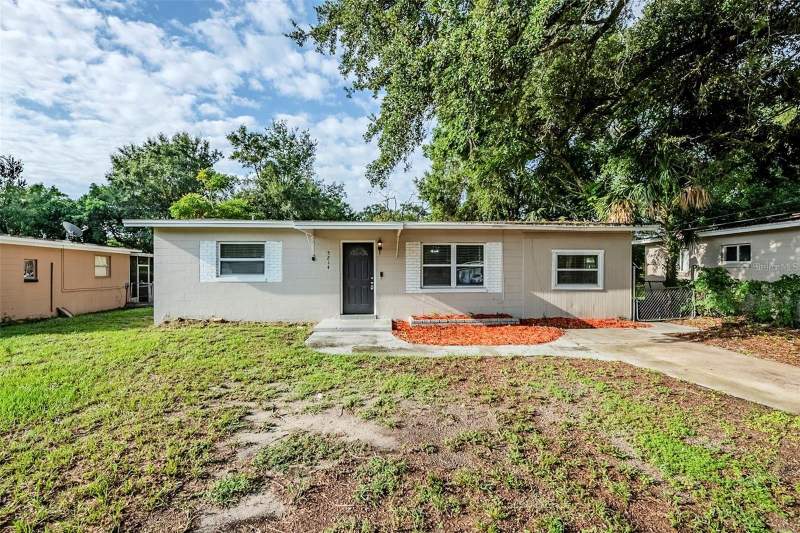 4 bedroom Single Family Residence at 5214 Montague Place, Pine Hills Sub 8, Orlando — photo 2