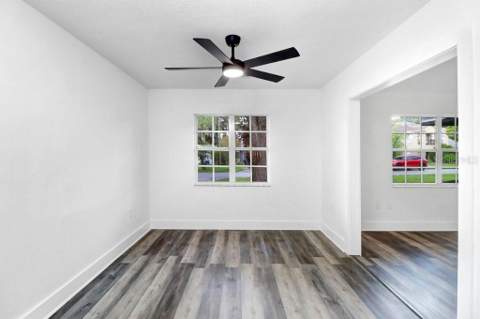12113 Midlake Drive, Tampa FL - photo 18 of 43