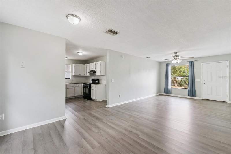 3 bedroom Single Family Residence at 202 S Boston Avenue, Blecks Blks 150 & 160, Deland — photo 5
