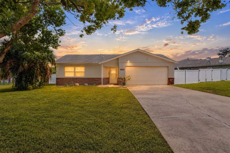 2 bedroom Single Family Residence at 11191 Allwood Street, Spring Hill, Spring Hill — photo 5