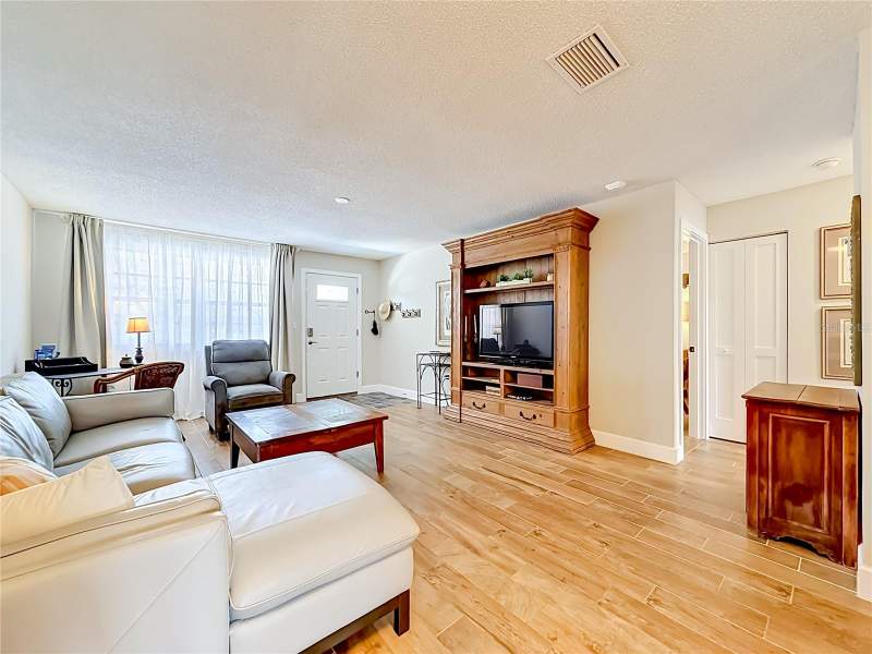 2 bedroom Condominium at 5925 Shore Boulevard #107, Town Shores Of Gulfport, Gulfport — photo 5