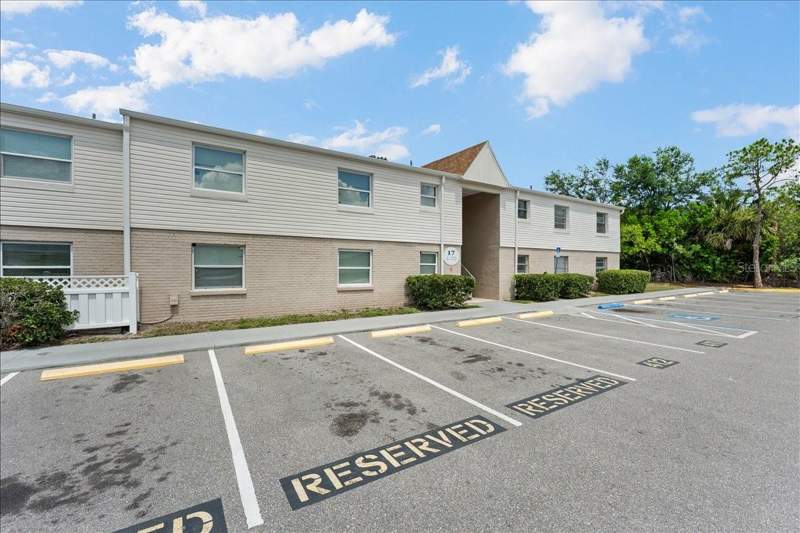 7210 N MANHATTAN AVENUE #1714 home for sale in Manhattan Palms Condos for Sale: 4 Listings