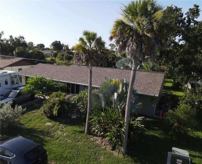 2 bedroom Single Family Residence at 21239 Cottonwood Avenue, Port Charlotte Sec 28, Port Charlotte — photo 3