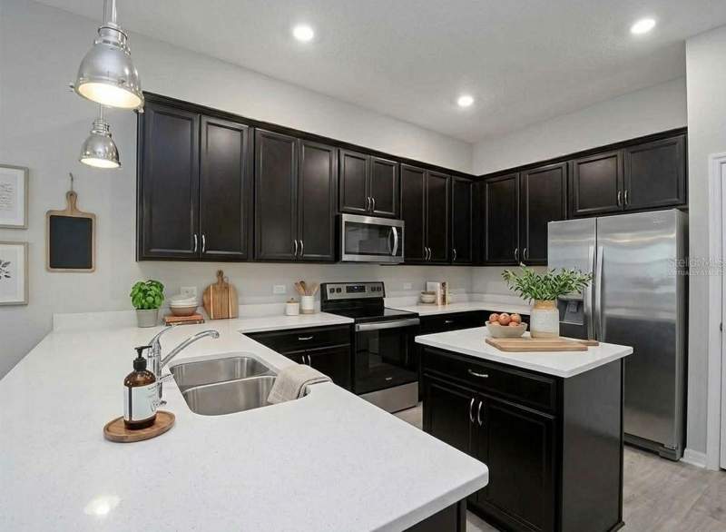 4 bedroom Single Family Residence at 8576 Powder Ridge Trail, Windermere Trails, Windermere — photo 4