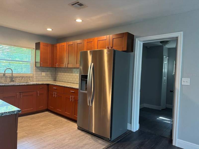 3 bedroom Single Family Residence at 2125 Carlton Drive, Cloverlawn, Orlando — photo 4
