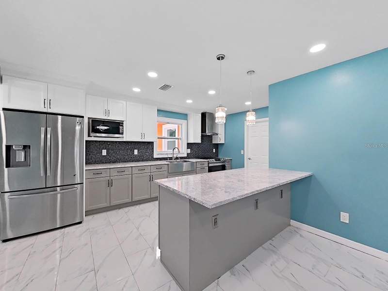 5 bedroom Single Family Residence at 1613 33rd Street, Ruskin Colony Farms 1st Extens, Ruskin — photo 4