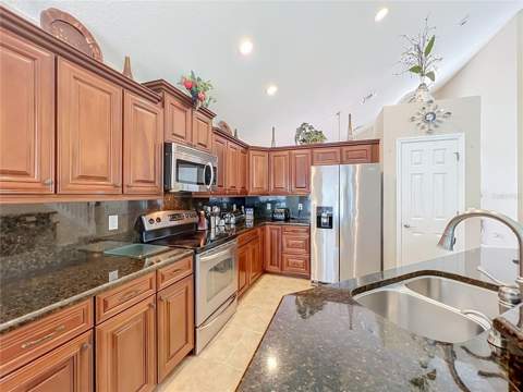 9038 Vickroy Terrace, Oviedo FL - photo 11 of 38