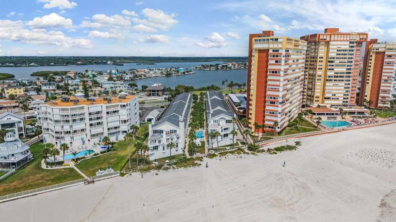 2 bedroom Townhouse at 17960 Gulf Boulevard #121, Sunset Reef, Redington Shores — photo 2