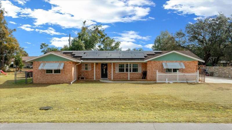3 bedroom Single Family Residence at 10629 SE 51st Avenue, Coral Ridge, Belleview — photo 2