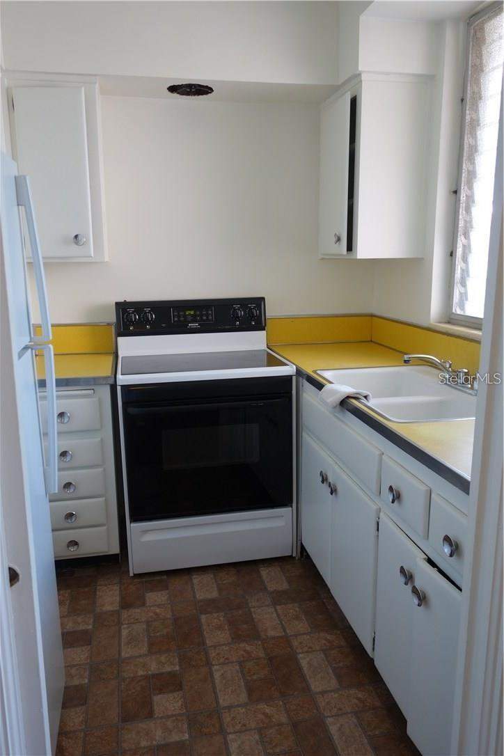 1 bedroom Condominium at 200 N Betty Lane #2E, Betty Drew Apts Co-Op, Clearwater — photo 4