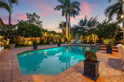 1124 Seville Lane, St Petersburg FL - photo 7 of 58