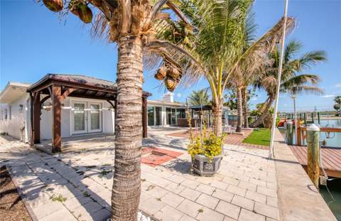 551 Crystal Drive, Madeira Beach FL - photo 6 of 46