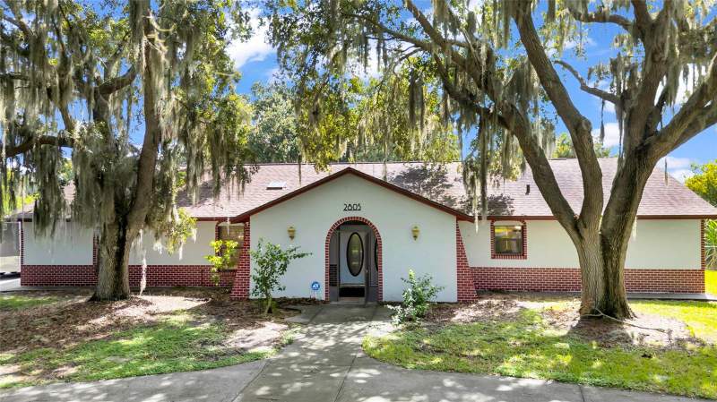 2805 LAKE TOHOPEKALIGA BOULEVARD home for sale in Pleasant Hill Lakes