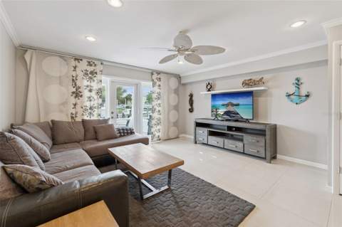 4779 Coquina Key Drive, St Petersburg FL - photo 9 of 56