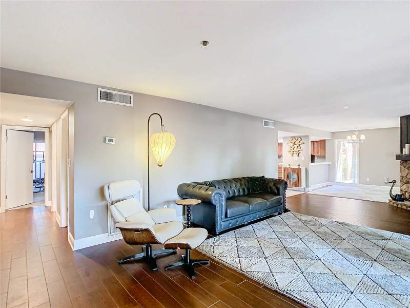 4 bedroom Condominium at 976 E Michigan Street #A, One Thousand Oaks Rep, Orlando — photo 5