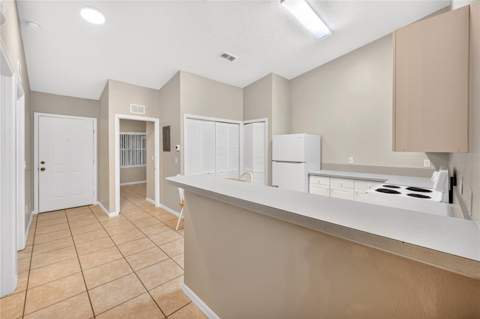 8831 Grand Palms Cir, Apt B, Kissimmee FL - photo 9 of 34