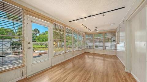 4090 Groveland Avenue, Sarasota FL - photo 18 of 24