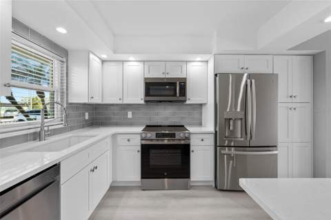 4775 Cove Circle #103, St Petersburg FL - photo 6 of 6