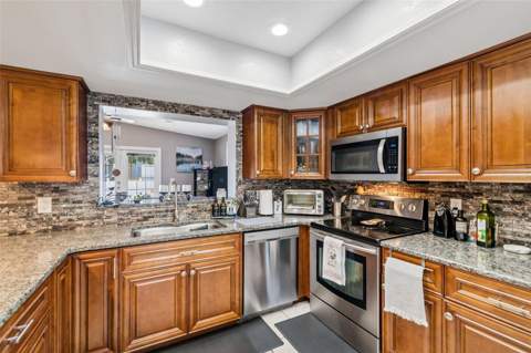 10735 SE Drummond Road, Tampa FL - photo 12 of 34