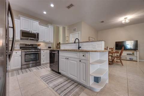 901 Wynbrook Lane, Deland FL - photo 14 of 41