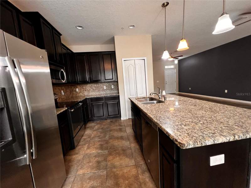 3 bedroom Townhouse at 8613 Andalucia Field Drive, Marbella Terrace Twnhms, Tampa — photo 4
