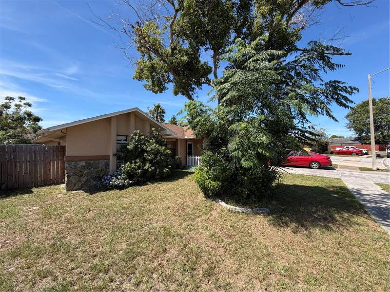 3 bedroom Single Family Residence at 11433 Brown Bear Lane, Bear Creek Sub, Port Richey — photo 2