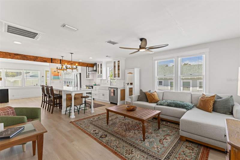 3 bedroom Single Family Residence at 106 W Minnehaha Street, Hiawatha Highlands, Tampa — photo 5