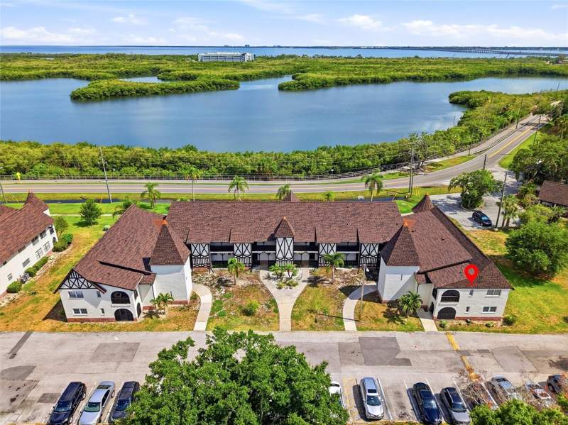 Harbour Towne Condo