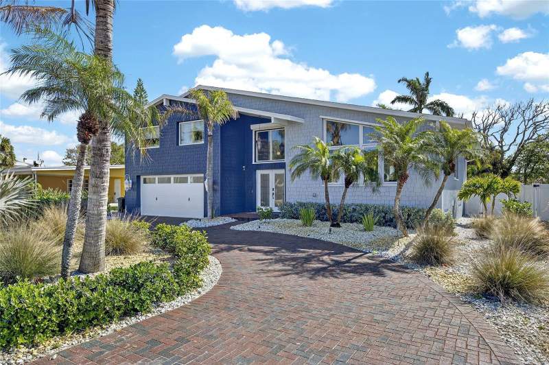 3 bedroom Single Family Residence at 931 GULF BOULEVARD, BELLEAIR BEACH YACHT CLUB ESTATES, BELLEAIR BEACH — photo 1