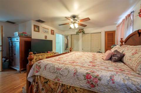 502 Wolfe Street, Wildwood FL - photo 8 of 22