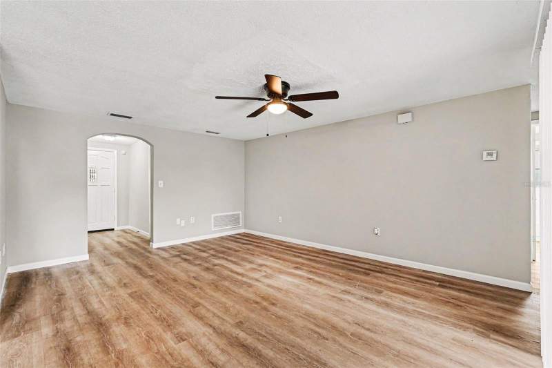 3 bedroom Single Family Residence at 7030 Ingleside Drive, Embassy Hills, Port Richey — photo 3