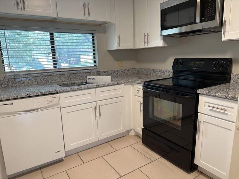 2 bedroom Villa at 11411 Midfield Way, Bellefield Village, Tampa — photo 4