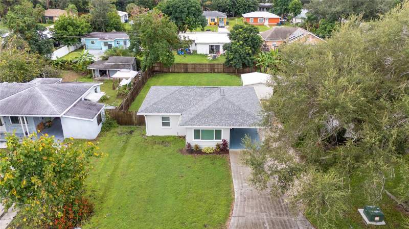 2 bedroom Single Family Residence at 3314 New England Street, Sun Haven, Sarasota — photo 2