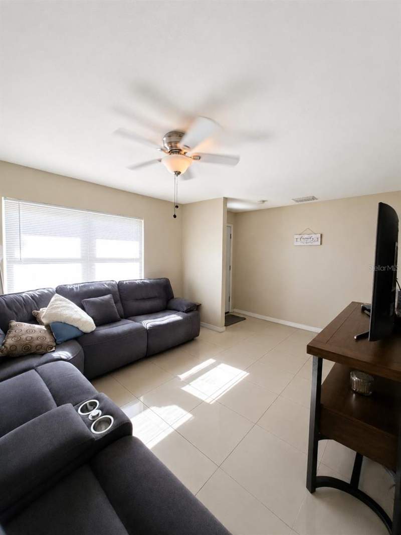 3 bedroom Single Family Residence at 5814 Hammon Drive, Palm River Village, Tampa — photo 2